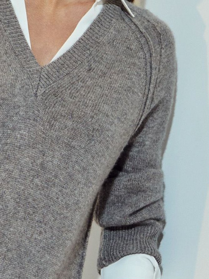 Pull Droit Simple à Col V et à Manches Longues